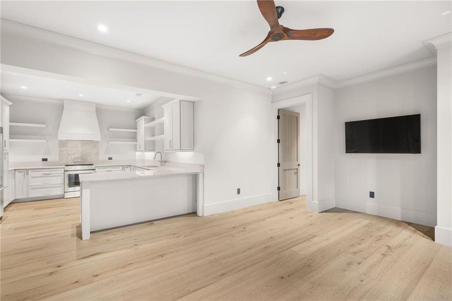 Spacious, unfurnished interior of a new home in , Flowery Branch (Image 72).