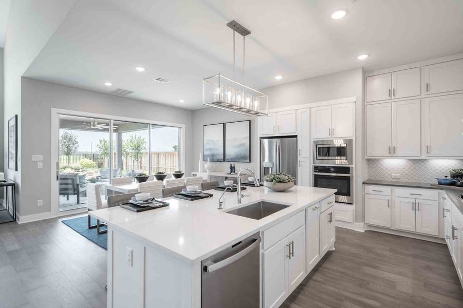 Representative furnished interior of a home built from the Barnhart by Tri Pointe Homes in Cross Creek Ranch 65′, Fulshear (Image 11). Representative furnished interior of a home built from the Barnhart by Tri Pointe Homes in Cross Creek Ranch 65′, Fulshear (Image 11).