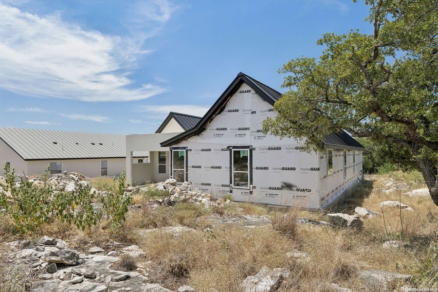 Image 34 of a home in .