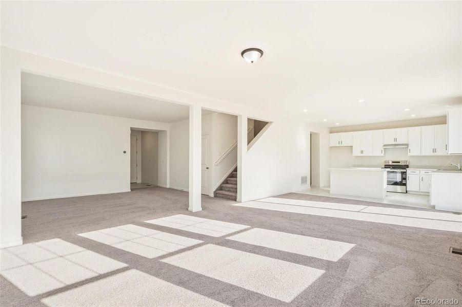 Spacious, unfurnished interior of a new home in Farmlore, Brighton (Image 22).