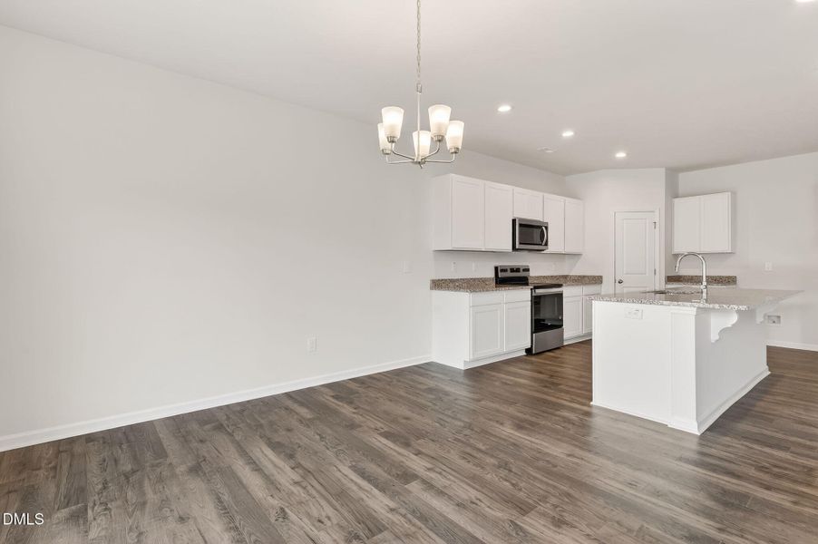 FAY_Hunters Trace_Embark_103 Rubyfield C