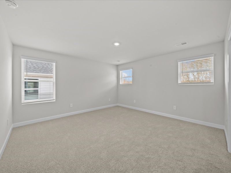 Spacious, unfurnished interior of a new home in Cedar Shoals – Heritage Collection, Piedmont (Image 16).