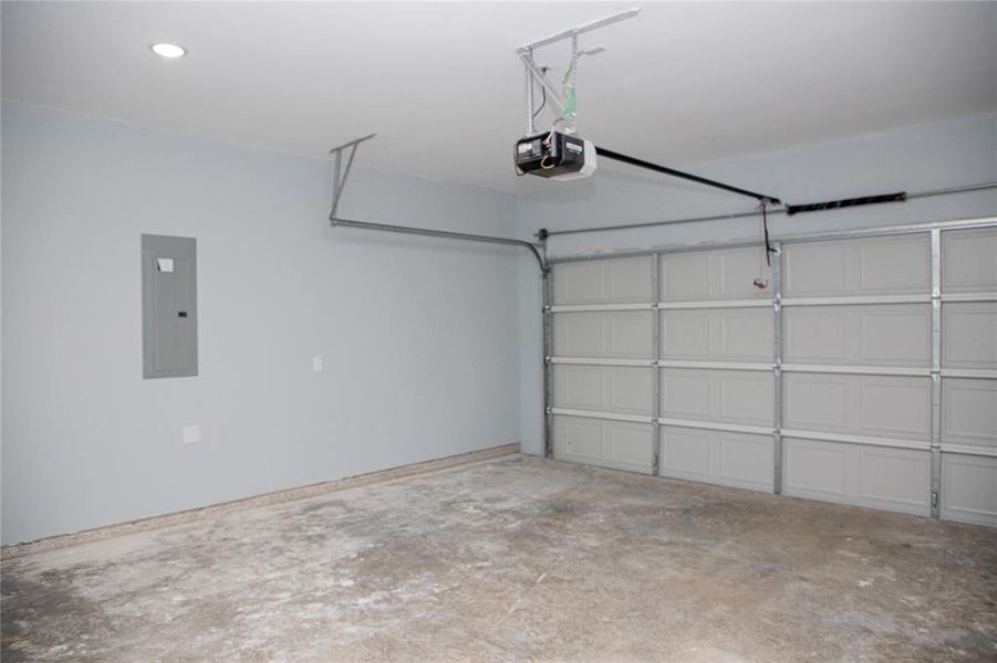 Spacious, unfurnished interior of a new home in , Dallas (Image 25). Spacious, unfurnished interior of a new home in , Dallas (Image 25).