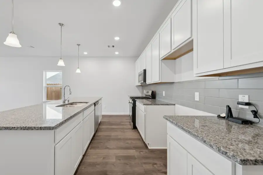 Furnished interior view inside a new home in Sierra Vista, Rosharon (Image 6).