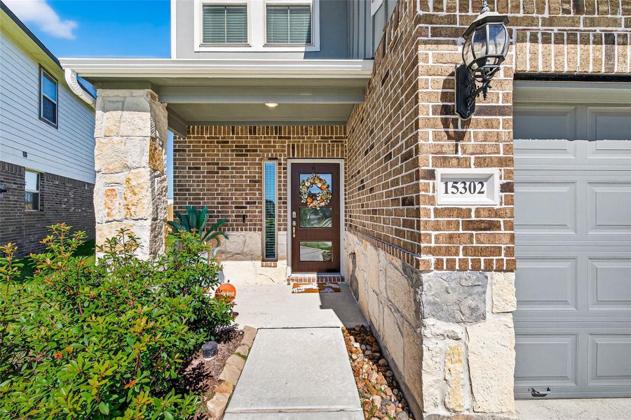 Exterior details and patio area of a home in Anderson Lakes, Houston (Image 2). Exterior details and patio area of a home in Anderson Lakes, Houston (Image 2).