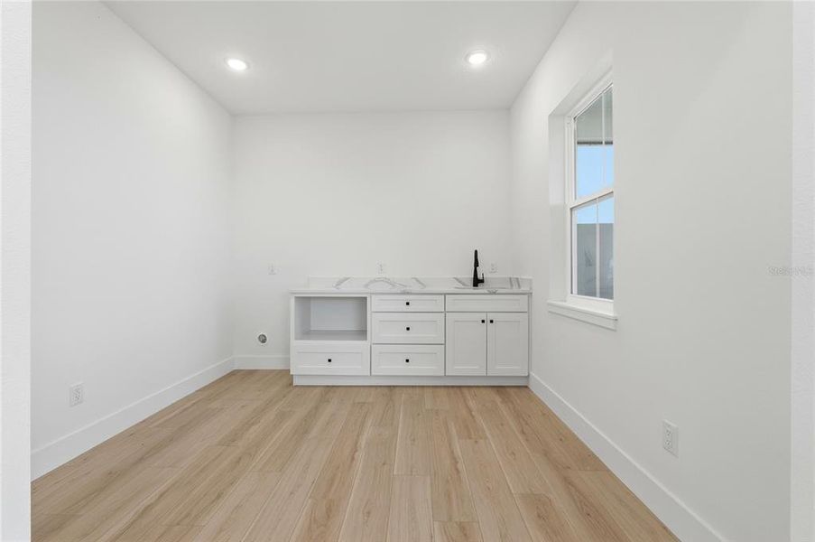Spacious, unfurnished interior of a new home in , Lake Alfred (Image 46). Spacious, unfurnished interior of a new home in , Lake Alfred (Image 46).