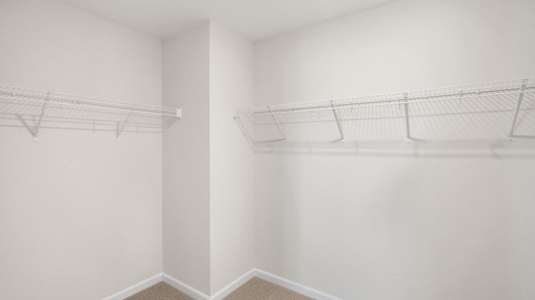 Spacious, unfurnished interior of a new home in Cross Creek, Spring Lake (Image 23).