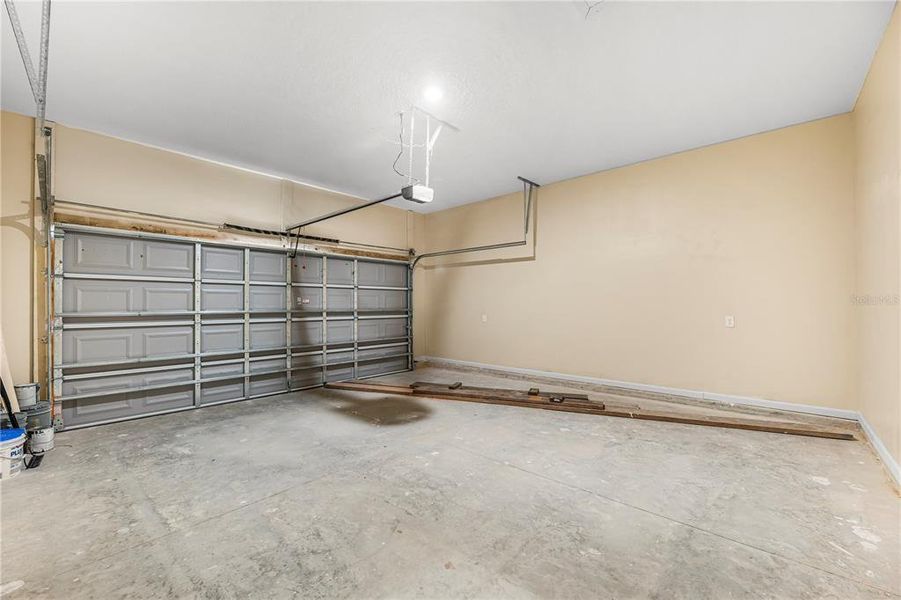 Spacious, unfurnished interior of a new home in , Keystone Heights (Image 21).