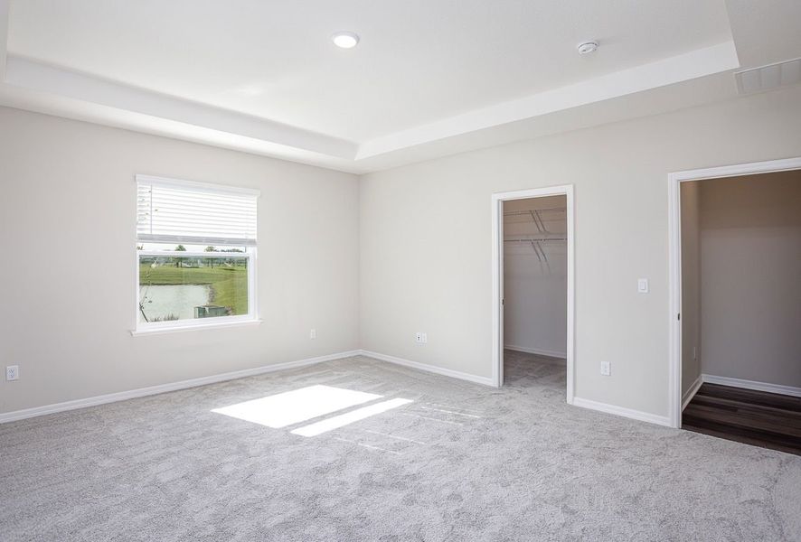 Spacious, unfurnished interior of a new home in Oakstone Farms, Leesburg (Image 45).