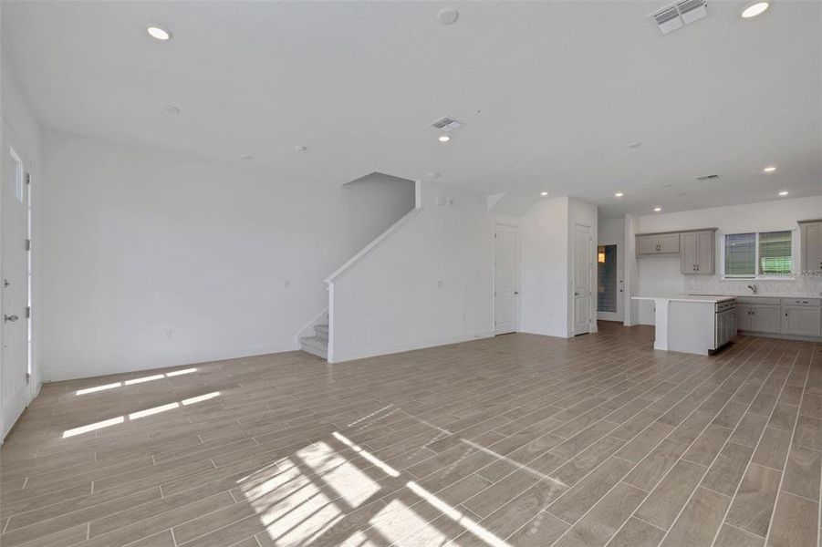 Spacious, unfurnished interior of a new home in , St. Cloud (Image 17).