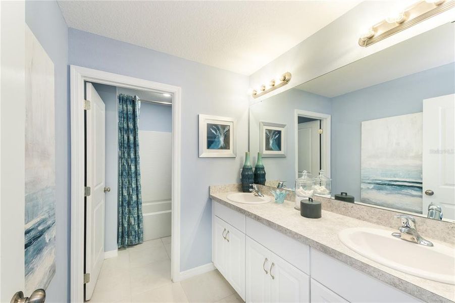 Furnished interior view inside a new home in Waterstone, Groveland (Image 5). Furnished interior view inside a new home in Waterstone, Groveland (Image 5).