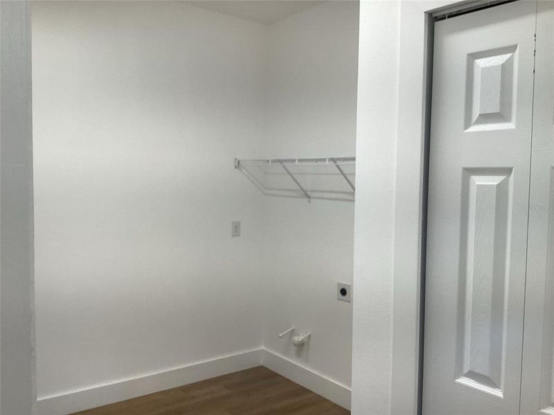 Spacious, unfurnished interior of a new home in , Spring Hill (Image 8).