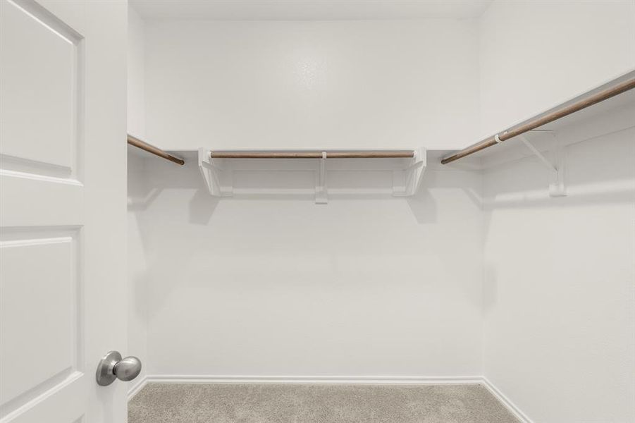 18. 2001 Winecup - Closet