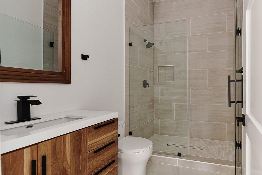 Furnished interior view inside a new home in , Conroe (Image 7).