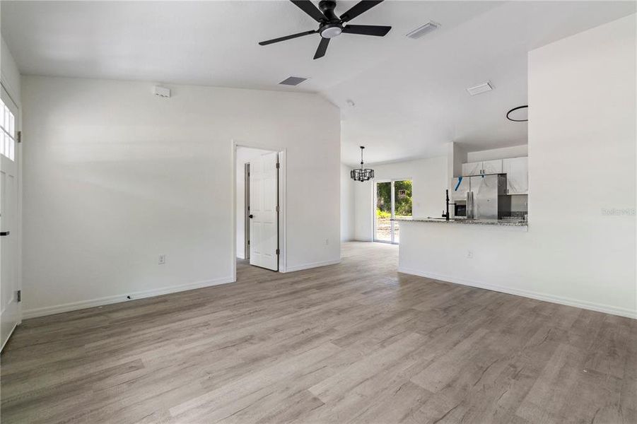 Spacious, unfurnished interior of a new home in , Summerfield (Image 5).