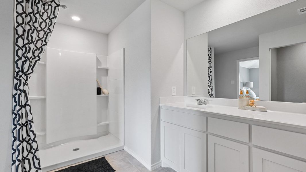Furnished interior view inside a new home in Sunnycreek, Fort Worth (Image 23).