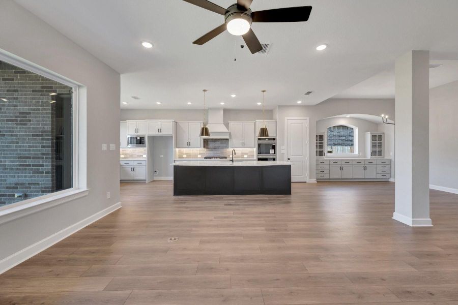 Furnished interior view inside a new home in Grand Central Park - Ascent Collection, Conroe (Image 6). Furnished interior view inside a new home in Grand Central Park - Ascent Collection, Conroe (Image 6).