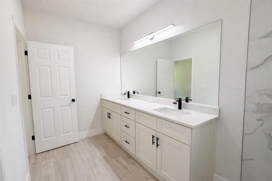 Furnished interior view inside a new home in , Dunnellon (Image 10).