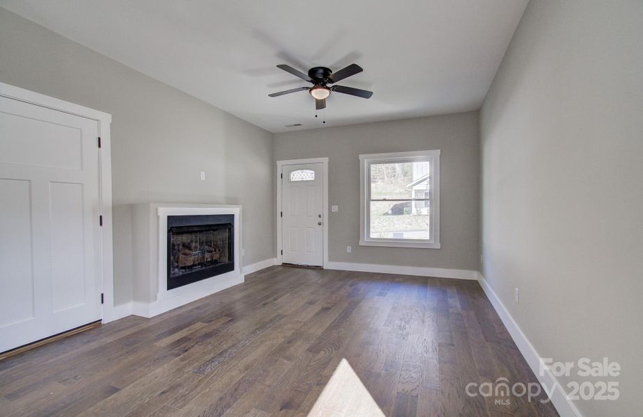 Spacious, unfurnished interior of a new home in , Asheville (Image 19).