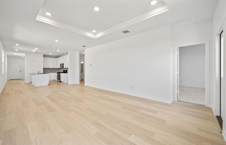 Spacious, unfurnished interior of a new home in Sunfield, Buda (Image 19). Spacious, unfurnished interior of a new home in Sunfield, Buda (Image 19).