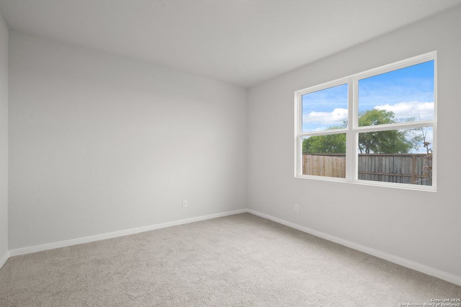 Spacious, unfurnished interior of a new home in Dauer Ranch, New Braunfels (Image 14). Spacious, unfurnished interior of a new home in Dauer Ranch, New Braunfels (Image 14).