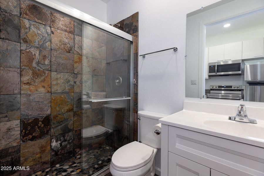 2943 E Lookout Ln (41) 2943 E Lookout Ln (41)