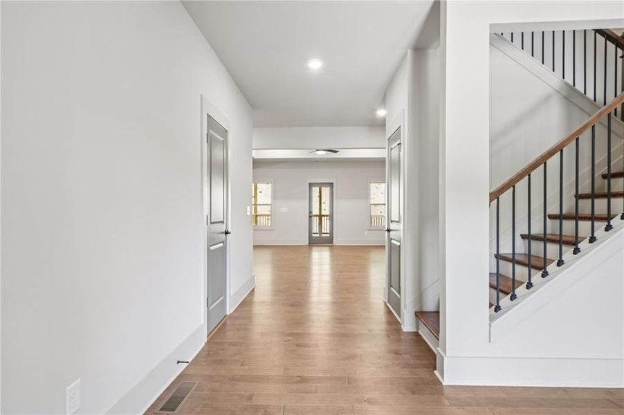 Spacious, unfurnished interior of a new home in Steeplechase, Hoschton (Image 25).