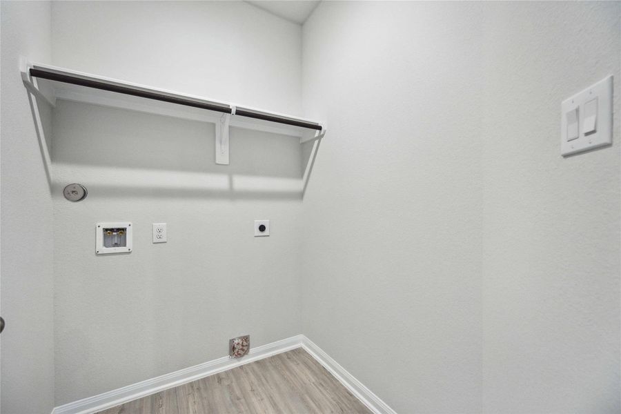 Image 3 of a home in Meadow Park.