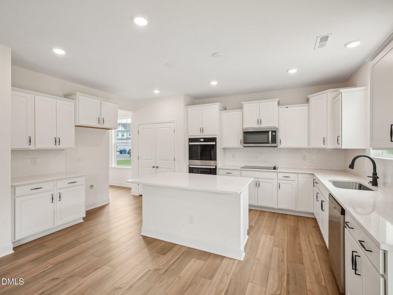 11-web-or-mls-Frost Mdw Wy-3105-011