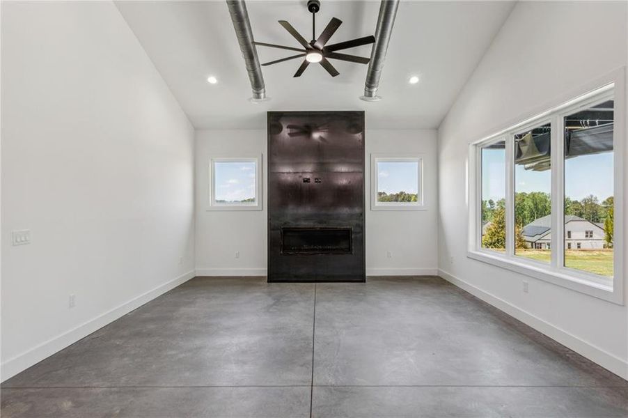 Spacious, unfurnished interior of a new home in , Marietta (Image 25).