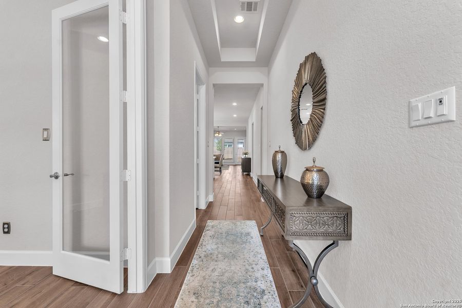 Furnished interior view inside a new home in Kallison Ranch 45', San Antonio (Image 16). Furnished interior view inside a new home in Kallison Ranch 45', San Antonio (Image 16).