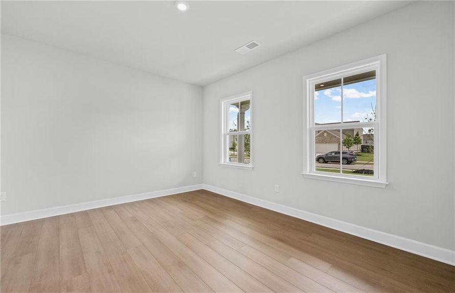 Spacious, unfurnished interior of a new home in Anderson Point, McDonough (Image 14).