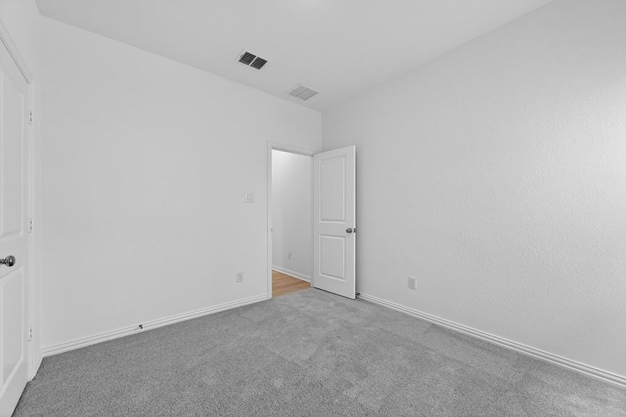 Spacious, unfurnished interior of a new home in River Ridge, Crandall (Image 22).