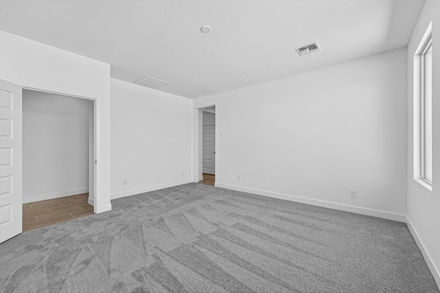 Spacious, unfurnished interior of a new home in Meridian, Queen Creek (Image 22).