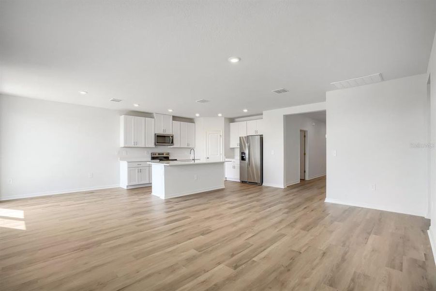 Spacious, unfurnished interior of a new home in Salt Meadows - Classic Series, Parrish (Image 25).