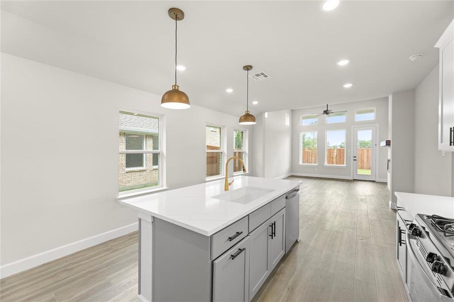 7_08. 2244 Aspen Chase - Kitchen (3)