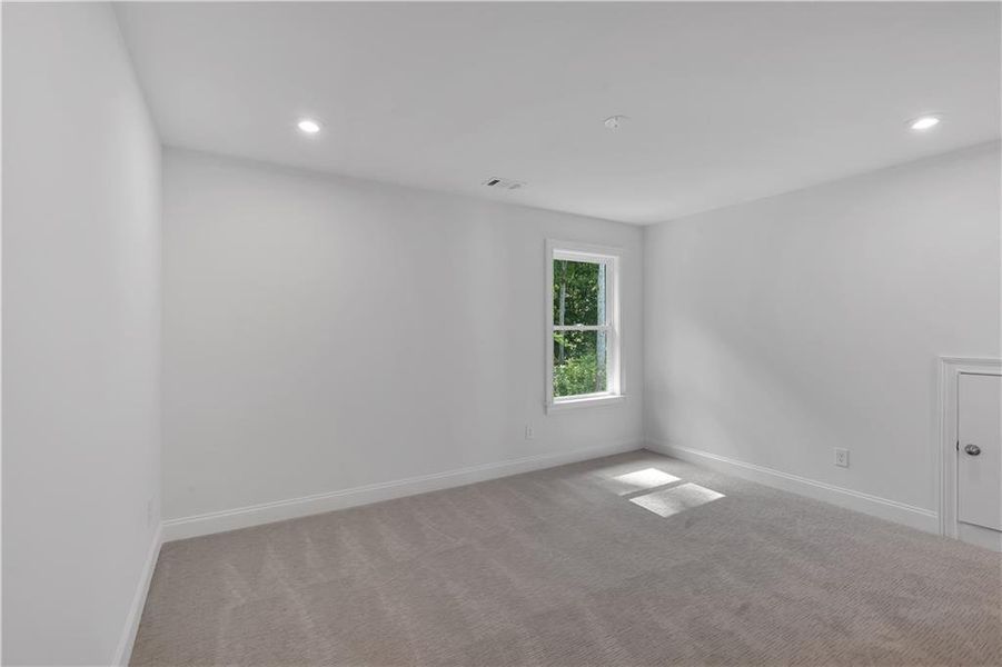 Spacious, unfurnished interior of a new home in Ford Landing, Acworth (Image 53).