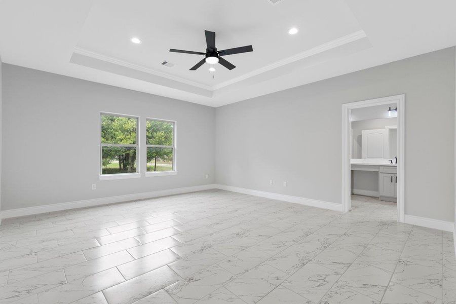 Spacious, unfurnished interior of a new home in , Bastrop (Image 17).