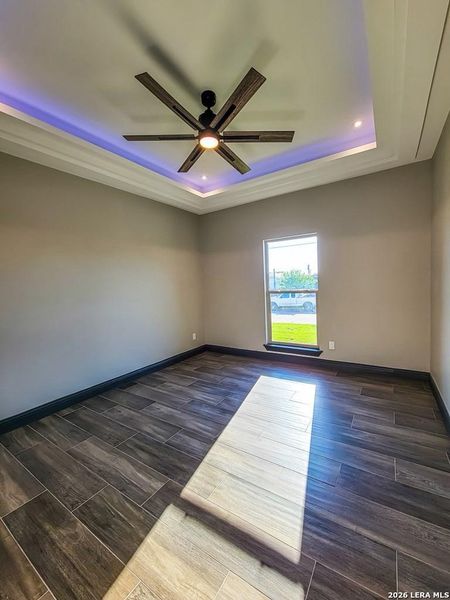 Spacious, unfurnished interior of a new home in , Eagle Pass (Image 19).