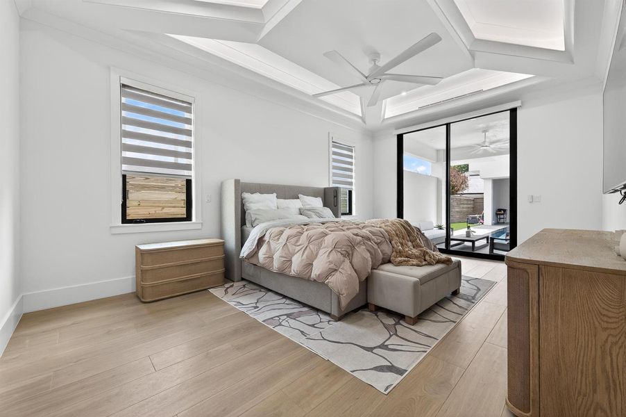 MASTER BEDROOM MASTER BEDROOM