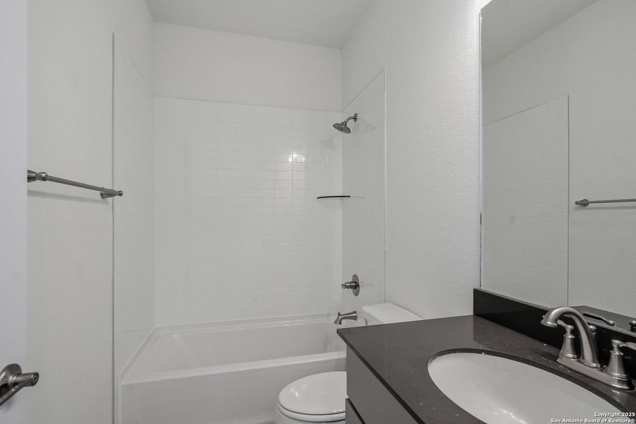 Close-up of interior finishes inside a home in Sienna Lakes, San Antonio (Image 20). Close-up of interior finishes inside a home in Sienna Lakes, San Antonio (Image 20).