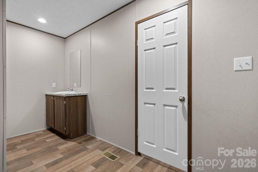 Image 34 of a home in .