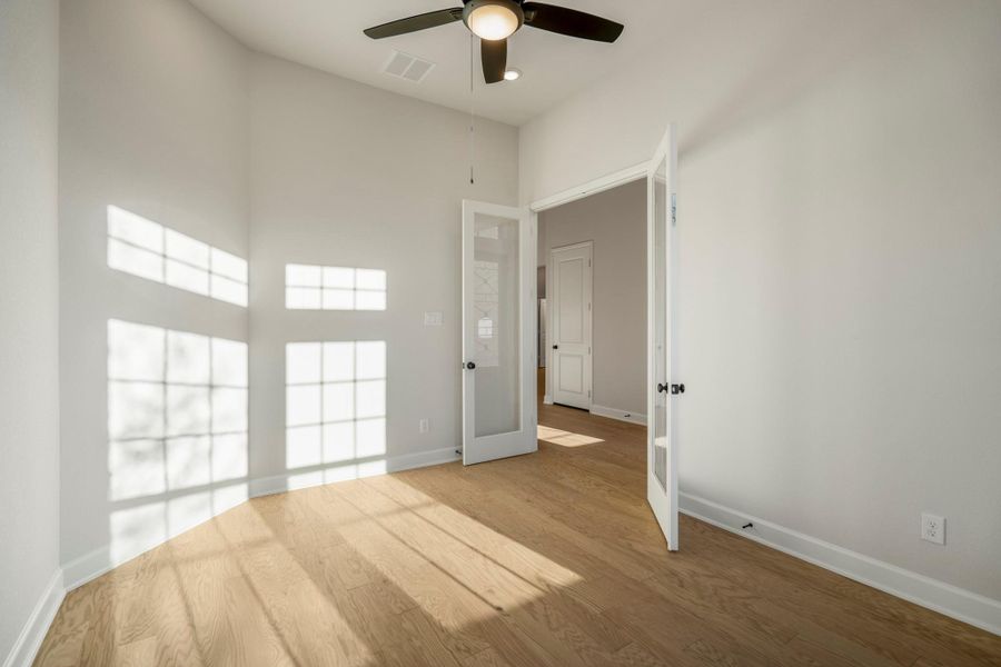 Spacious, unfurnished interior of a new home in Jordan Ranch 70' Lots, Fulshear (Image 41).