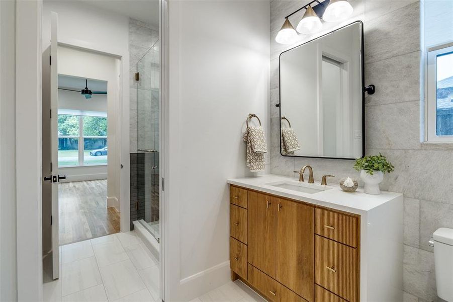 Furnished interior view inside a new home in , Dallas (Image 5).