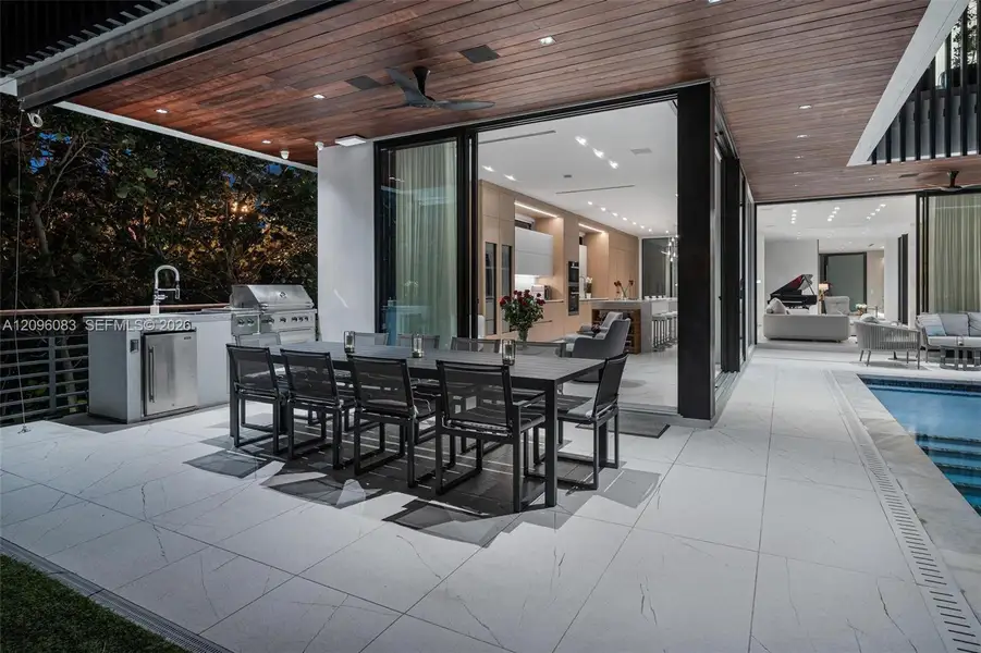 Community amenities in , Miami Beach (Image 42).