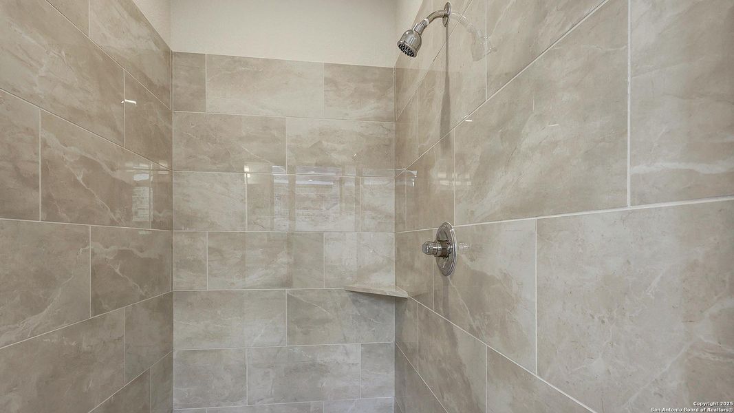 Close-up of interior finishes inside a home in Veranda 40', San Antonio (Image 12). Close-up of interior finishes inside a home in Veranda 40', San Antonio (Image 12).