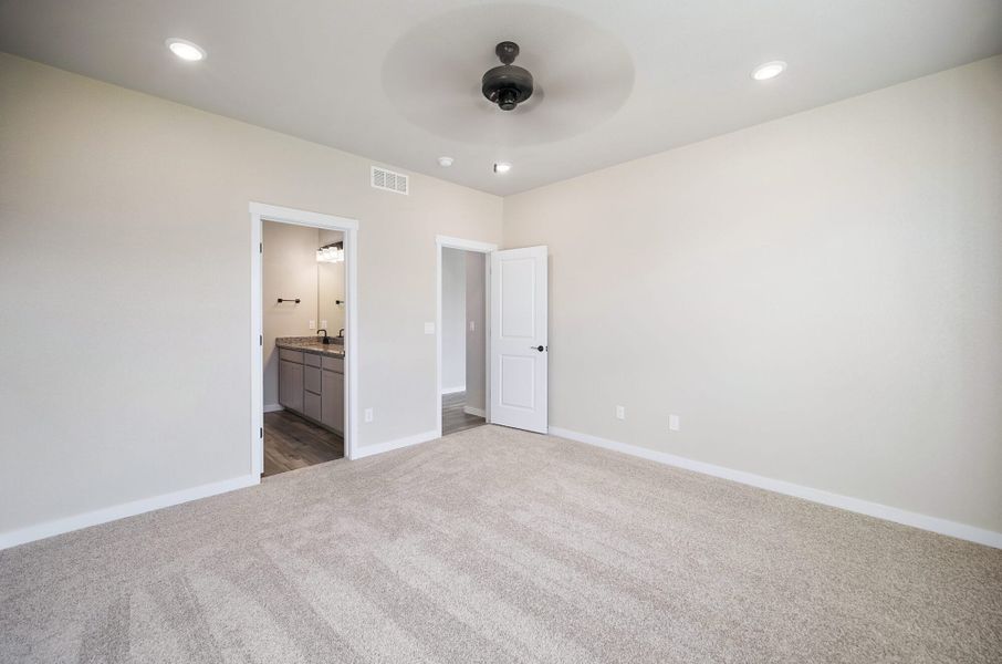 Spacious, unfurnished interior of a new home in The Glen, Colorado Springs (Image 29). Spacious, unfurnished interior of a new home in The Glen, Colorado Springs (Image 29).
