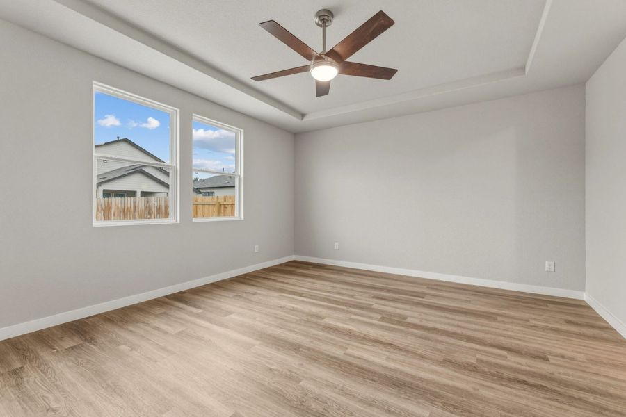 Spacious, unfurnished interior of a new home in Veranda Designer, San Antonio (Image 27).