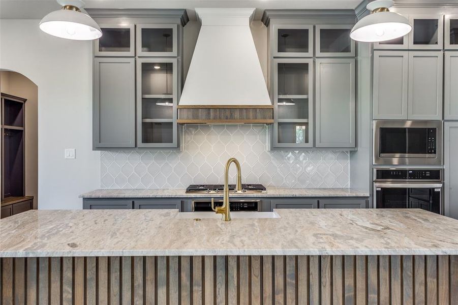 Furnished interior view inside a new home in , Weatherford (Image 8).