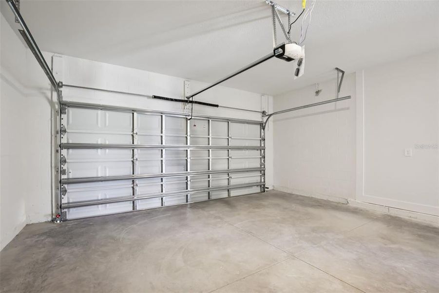 Spacious, unfurnished interior of a new home in Magnolia Bay - Reserve Series, Nokomis (Image 30).